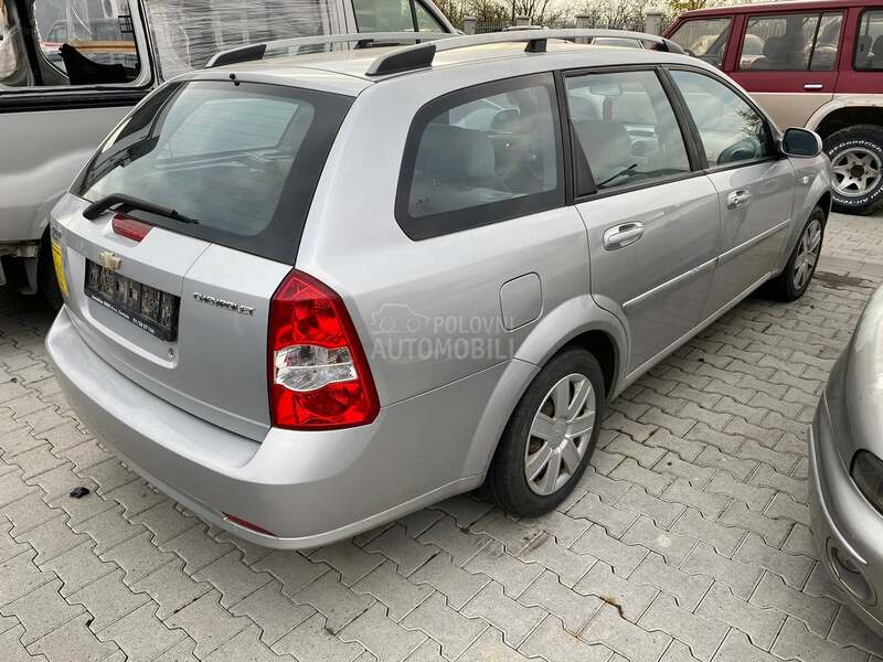 Chevrolet Lacetti -  kompletan auto u delovima