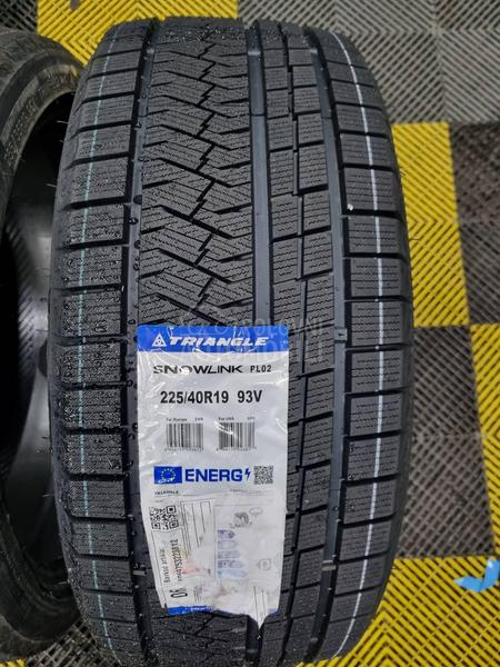 Triangle 225/40 R19 Zimska