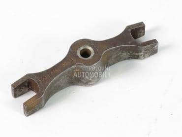 Nosač drzac dizne A170 dizel za Mercedes Benz A 170 od 1999. do 2004. god.