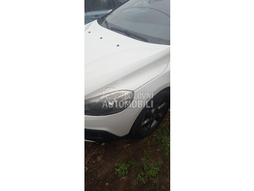 Volvo V40 2016. god. -  kompletan auto u delovima