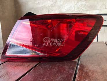 Desno stop svetlo za Seat Leon od 2012. do 2020. god.