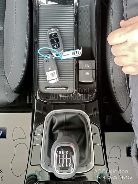 Hyundai i30 1,5 DPI PREMIUM