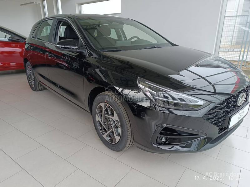 Hyundai i30 1,5 DPI PREMIUM