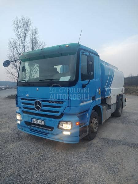 Mercedes Benz 1841 voda