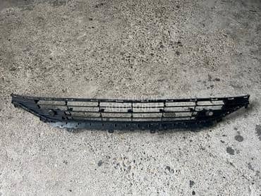 resetka ispod tablice maska za Opel Astra K od 2015. do 2023. god.