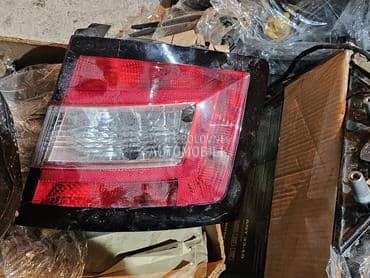 desni stop karavan za Škoda Fabia