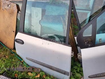 zadnja desna vrata za Fiat Multipla od 1999. do 2005. god.