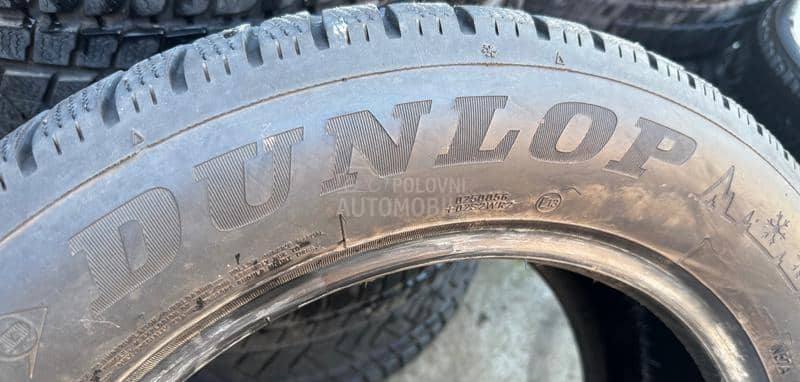 Dunlop 235/55 R17 Zimska