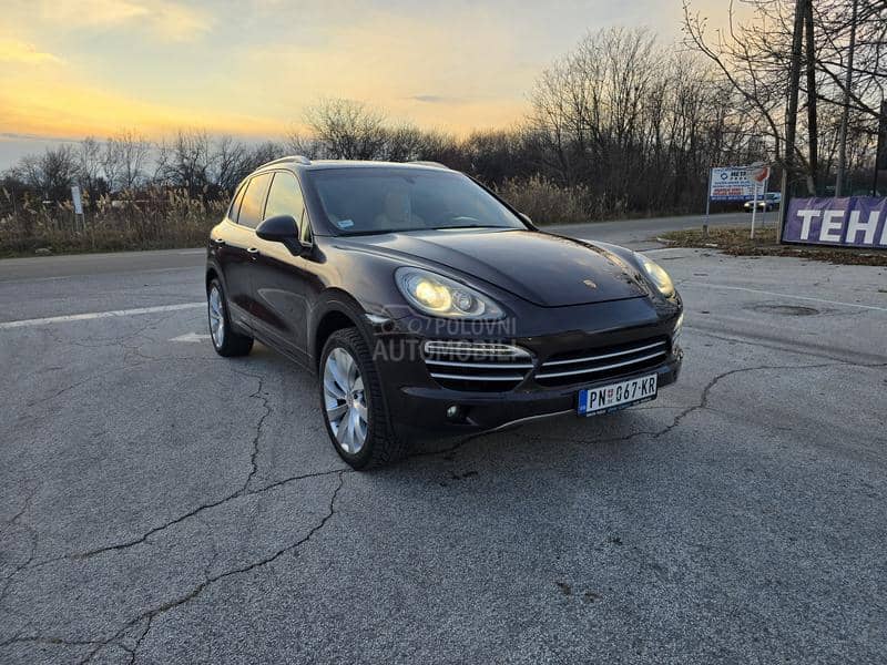 Porsche Cayenne platinum edition