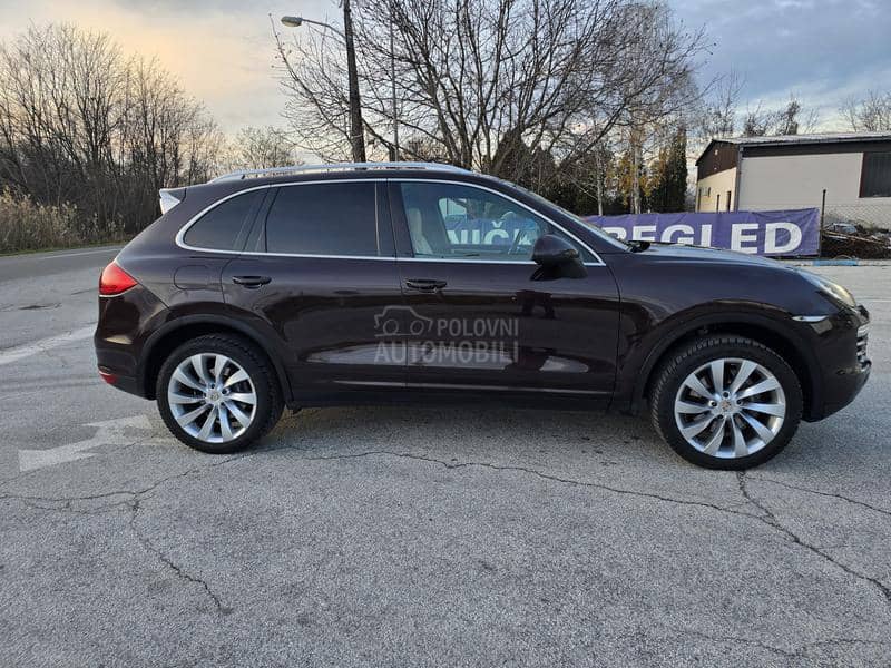 Porsche Cayenne platinum edition