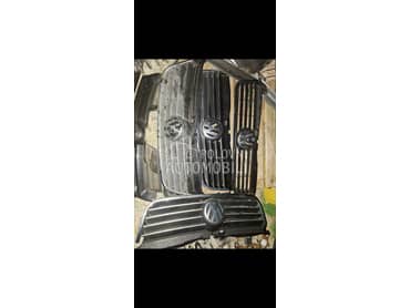 Maska sa znakom za Volkswagen Passat B5.5 od 2001. do 2005. god.