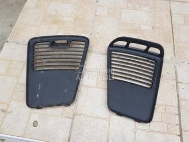 Plastika u gepeku ukrasna za Peugeot 308