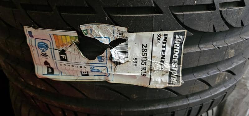 Bridgestone 285/35 R19 Letnja