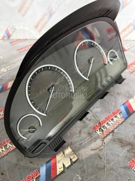 Polu digitalna tabla 6WA F