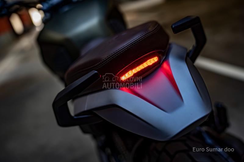 Moto Morini SEIEMMEZZO SCR