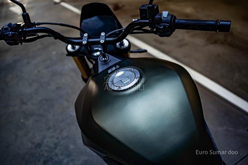 Moto Morini SEIEMMEZZO SCR
