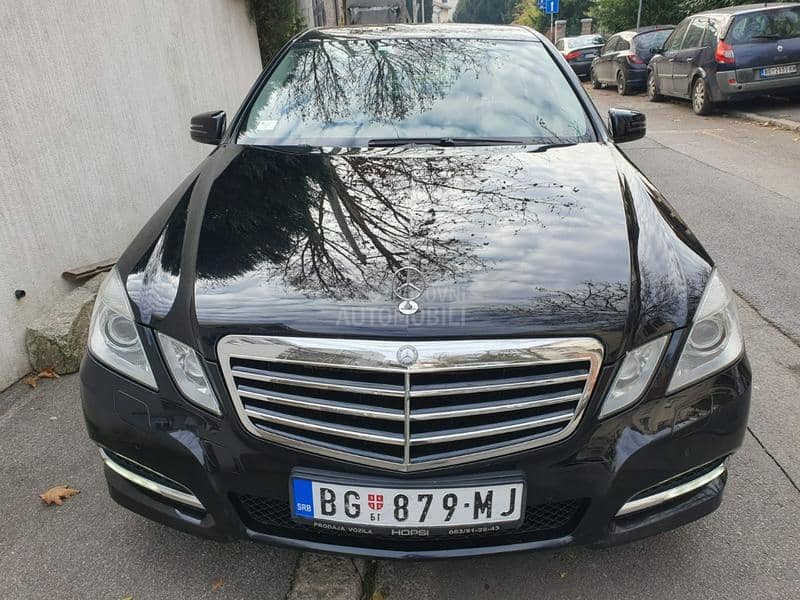 Mercedes Benz E 300 CDI AVANTGARDE