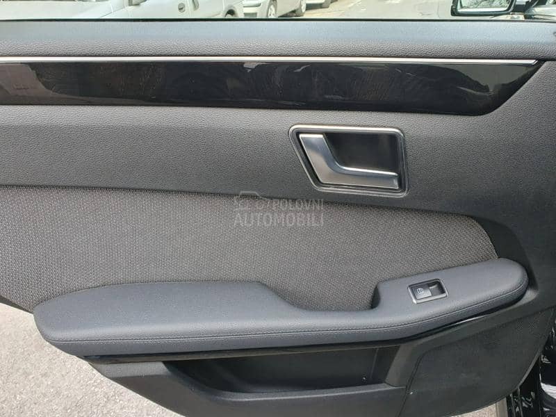 Mercedes Benz E 300 CDI AVANTGARDE