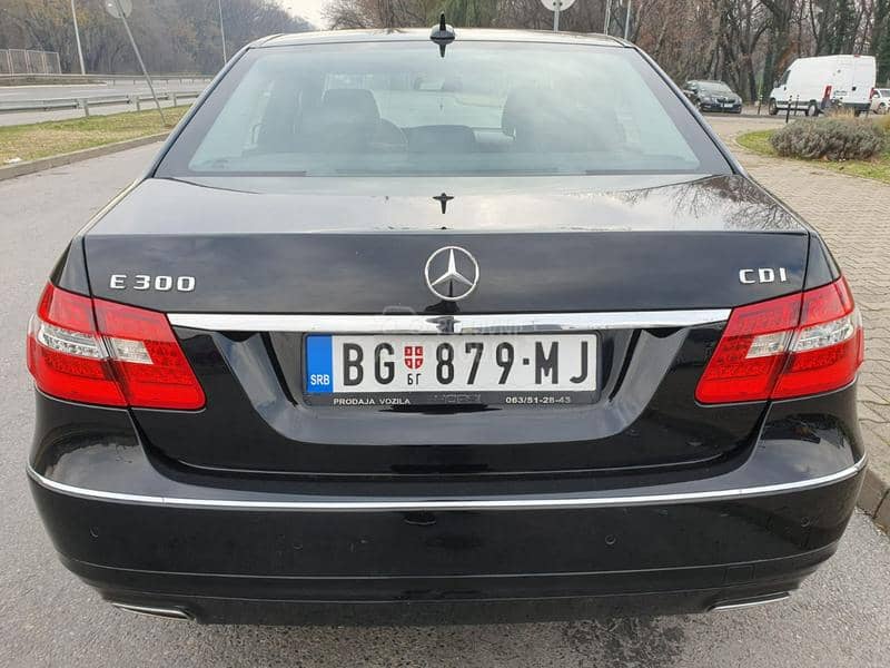 Mercedes Benz E 300 CDI AVANTGARDE