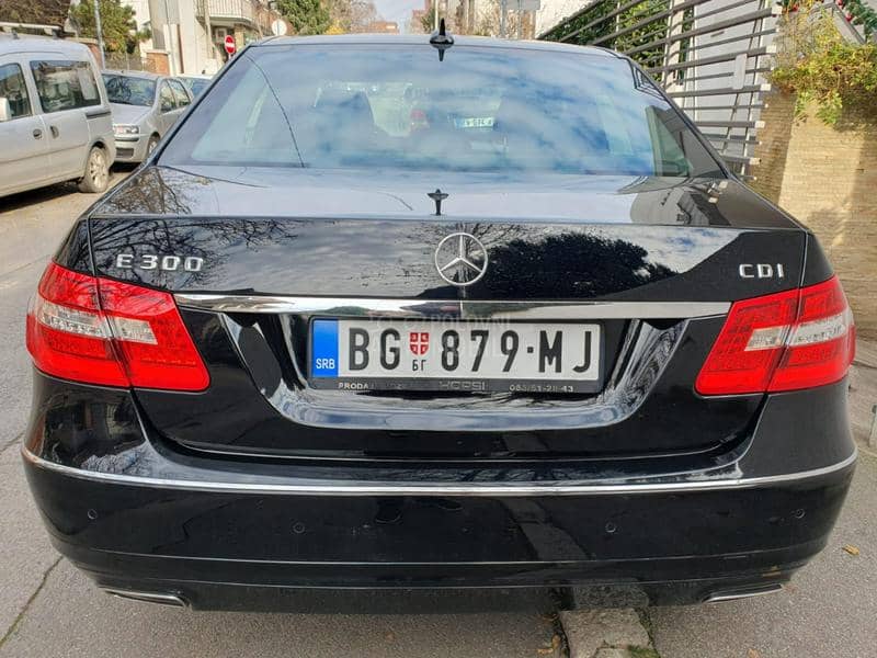 Mercedes Benz E 300 CDI AVANTGARDE