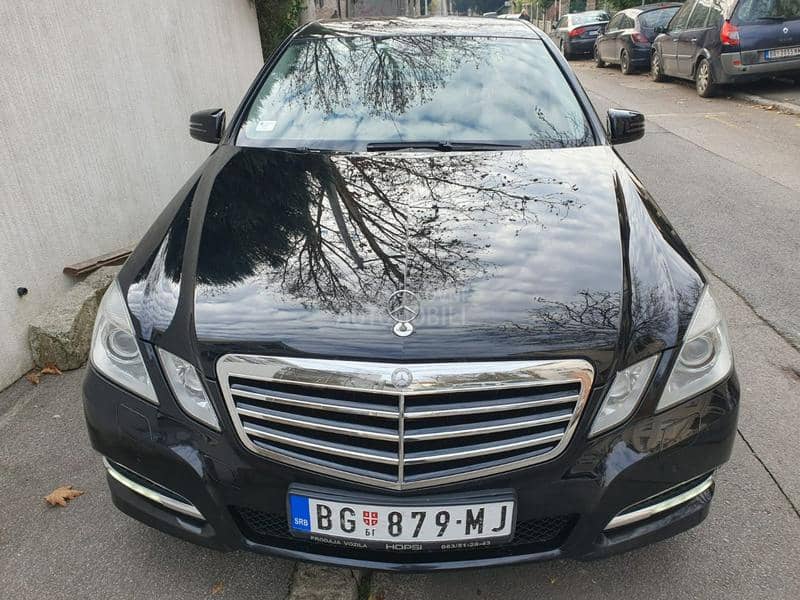 Mercedes Benz E 300 CDI AVANTGARDE