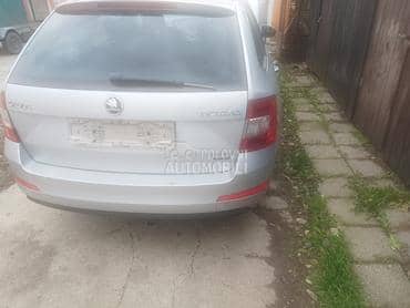 Škoda Octavia -  kompletan auto u delovima