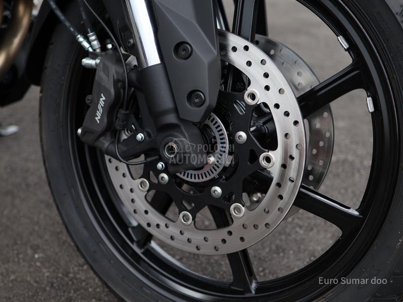 Suzuki V STROM 800 M5 AKCIJA