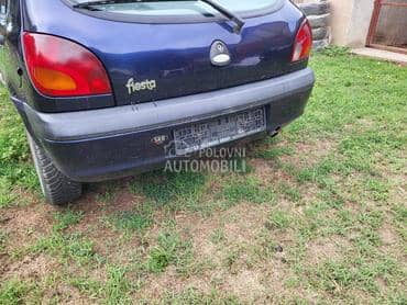 zadnji branik za Ford Fiesta od 1999. do 2002. god.
