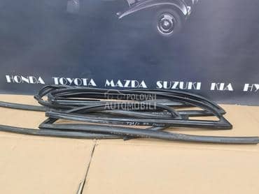 gumeni keder vrata za Nissan X-Trail od 2007. do 2013. god.