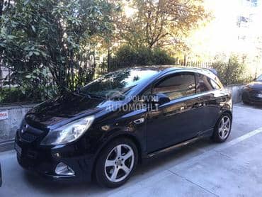 Opel Corsa D -  kompletan auto u delovima