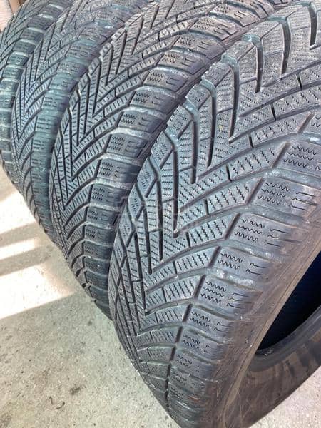 Vredestein 215/65 R16 Zimska