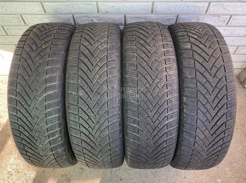 Vredestein 215/65 R16 Zimska