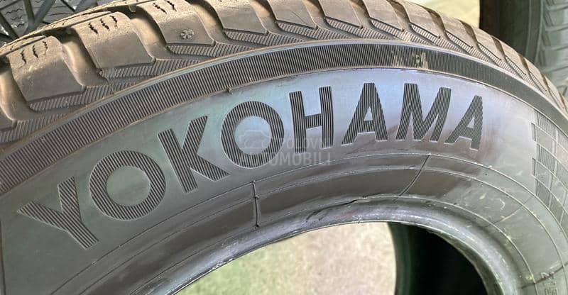 Yokohama 215/60 R16 Zimska