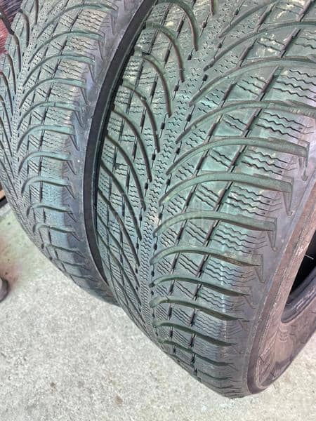 Michelin 215/70 R16 Zimska