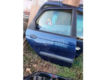 zadnja desna vrata za Renault Scenic od 1999. do 2003. god.