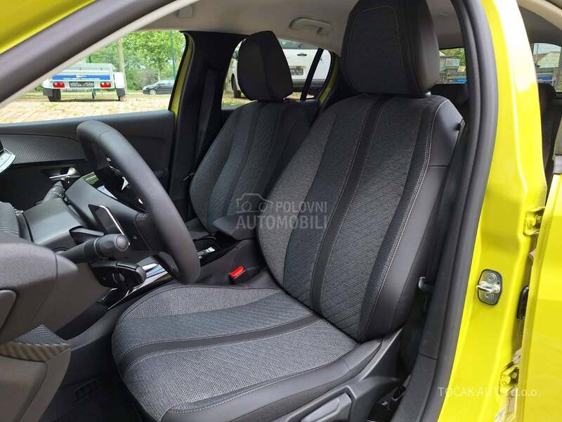 Peugeot 208 HY Allure 100 AT