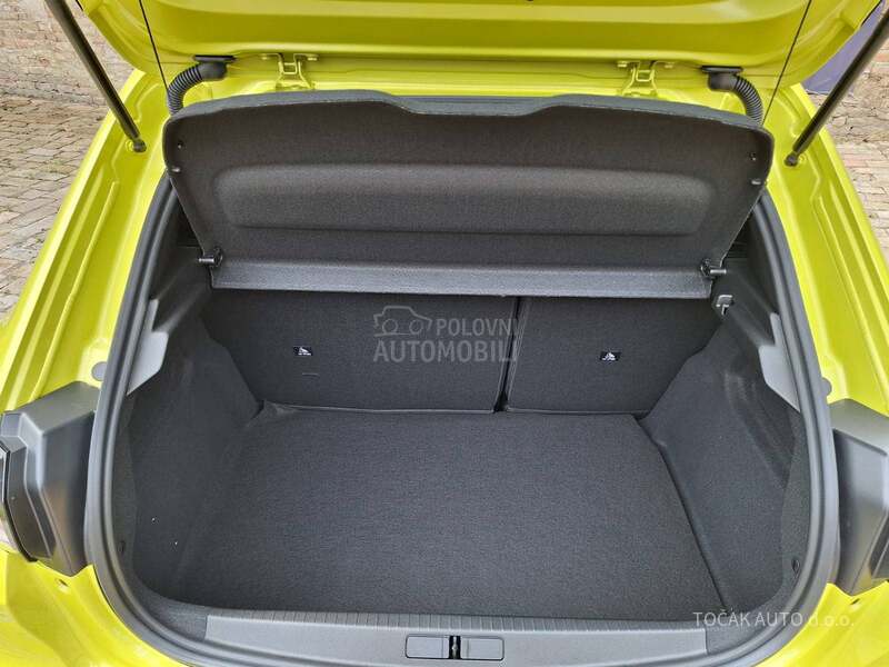 Peugeot 208 HY Allure 100 AT