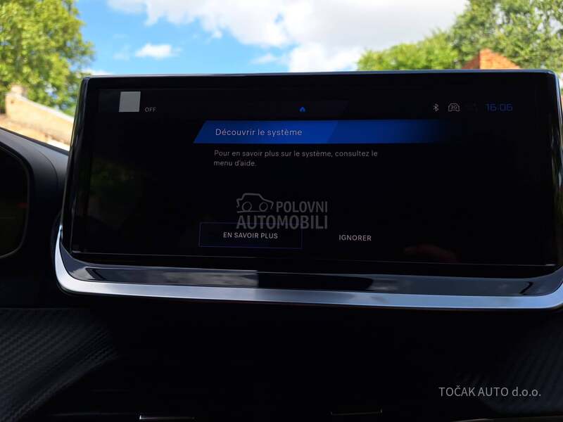 Peugeot 208 HY Allure 100 AT