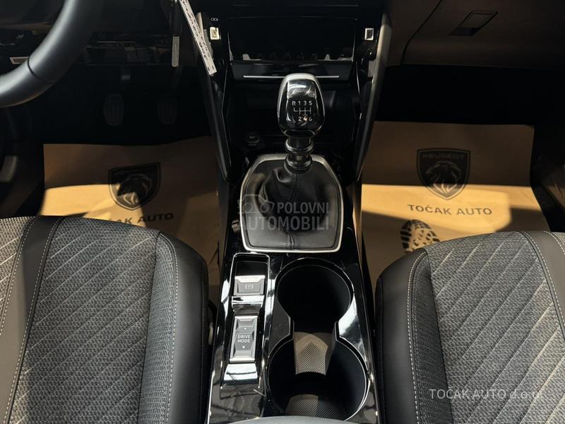 Peugeot 208 Allure 1.2E 100