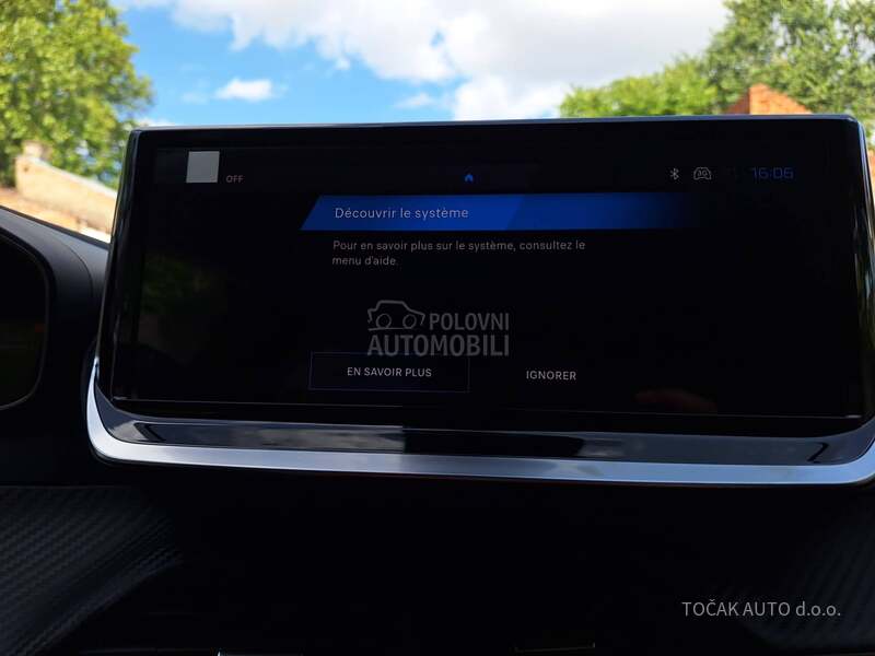Peugeot 208 HY Allure 100 AT