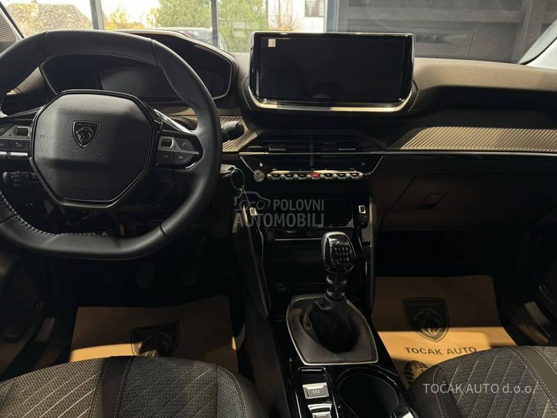 Peugeot 208 Allure 1.2E 100