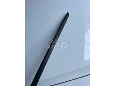 Originalna lajsna sofersajne za Audi A3 od 2012. do 2015. god. Originalna lajsna sofersajne za Audi A3 od 2012. do 2015. god.