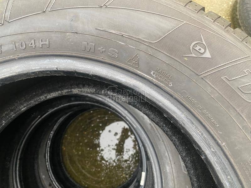 Dunlop 235/65 R17 Zimska