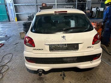 Zadnji branik za Peugeot 206 plus od 2006. do 2010. god.