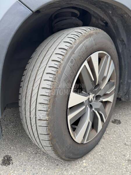Peugeot 2008 BlueHdi ALLURE AT