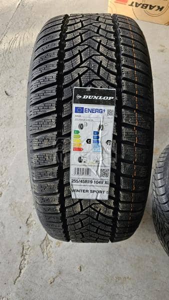 Dunlop 255/45 R19 Zimska