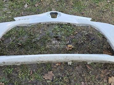prednji branik za Toyota Yaris