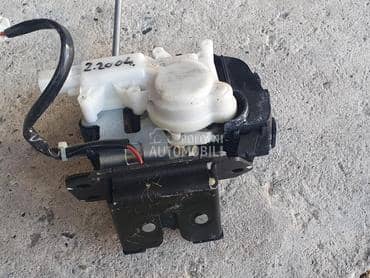 Brava gepek vrata za Mazda 2