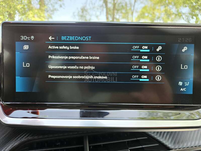 Peugeot 2008 1.5 Allure EAT