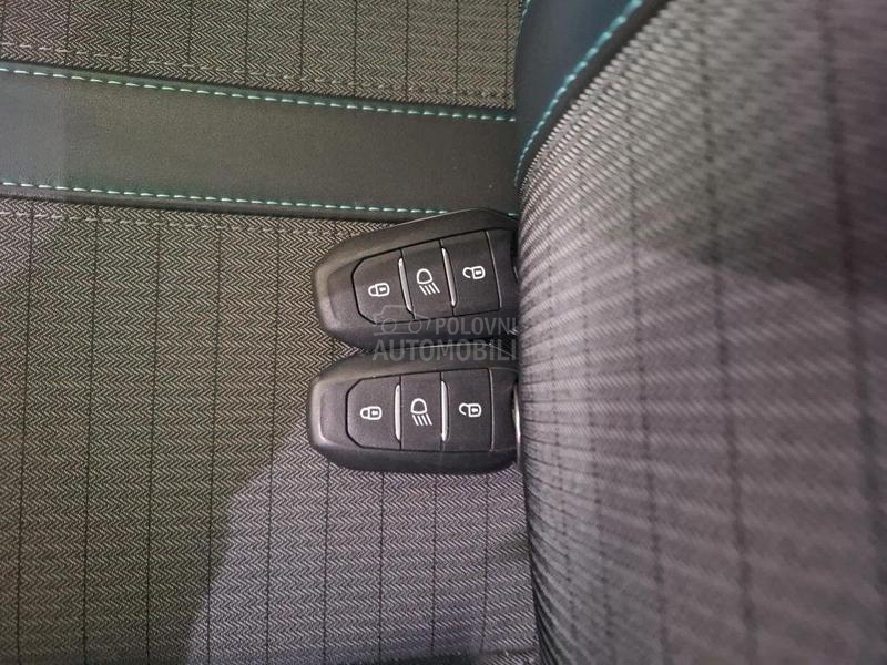 Peugeot 2008 1.5 Allure EAT